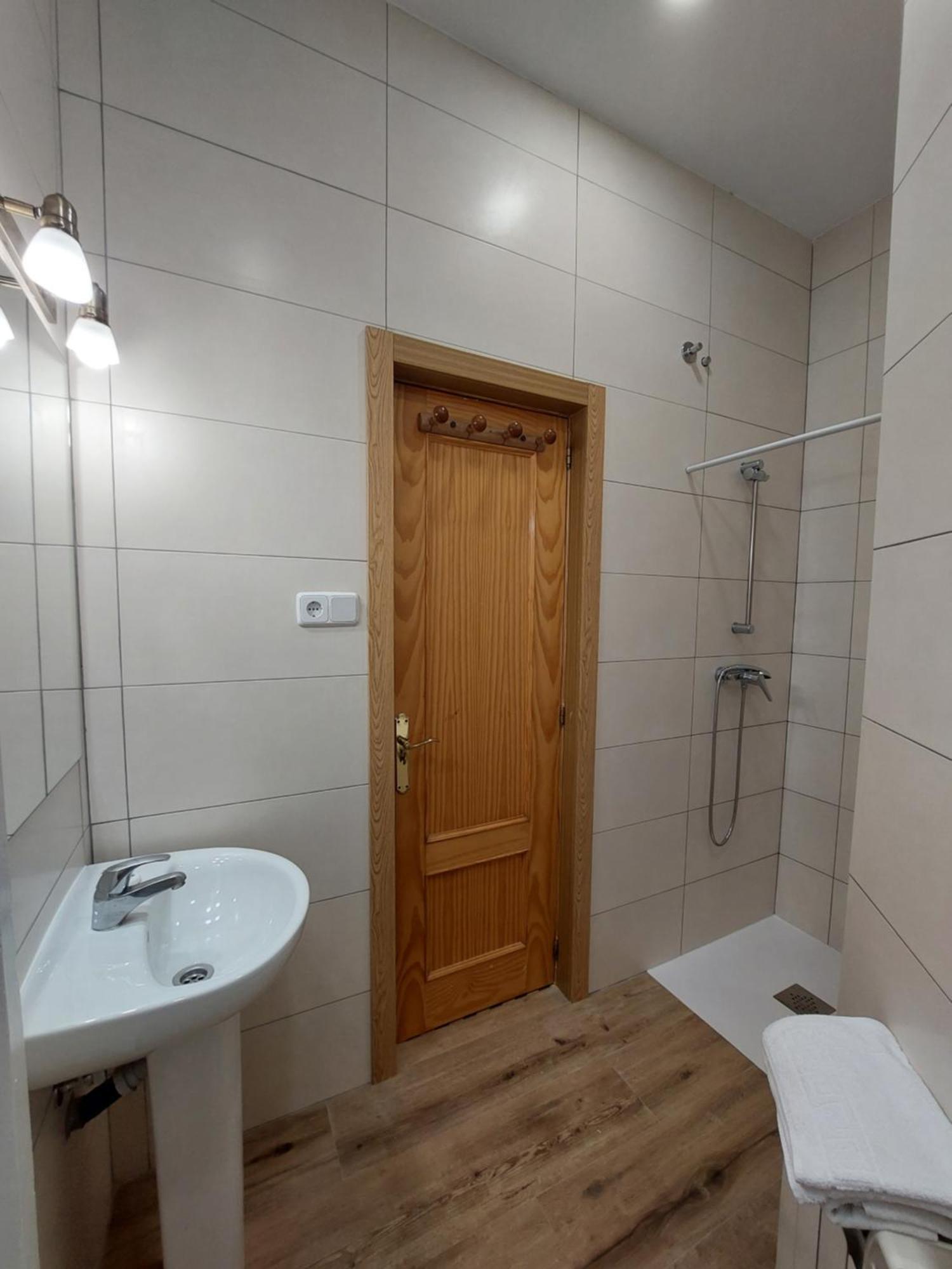 Double Room Private Bathroom