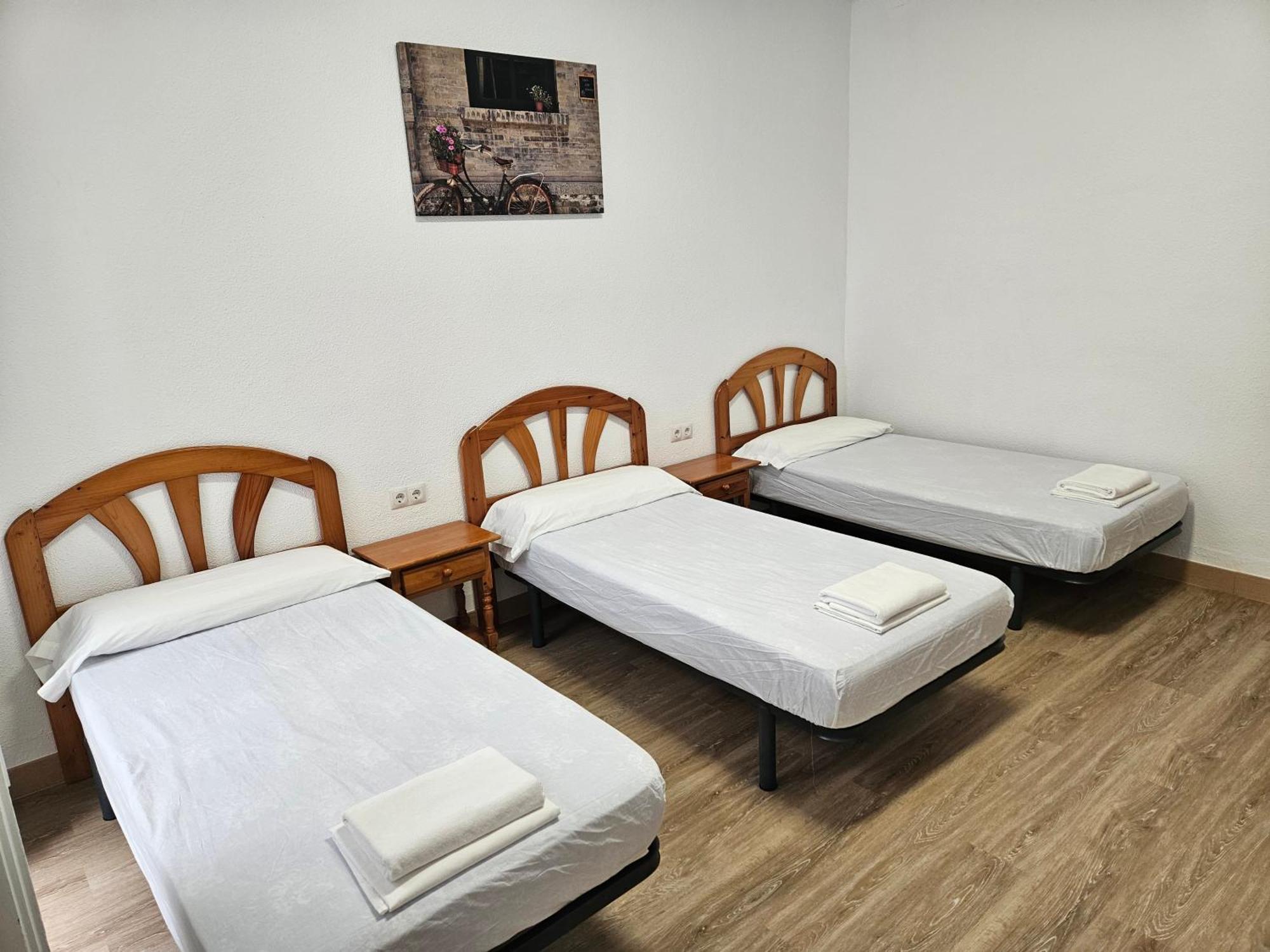 Basic Triple Room